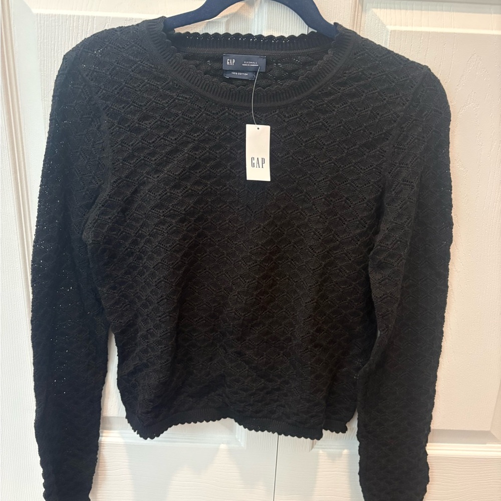 New GAP Black Diamond-Textured Crewneck Sweater